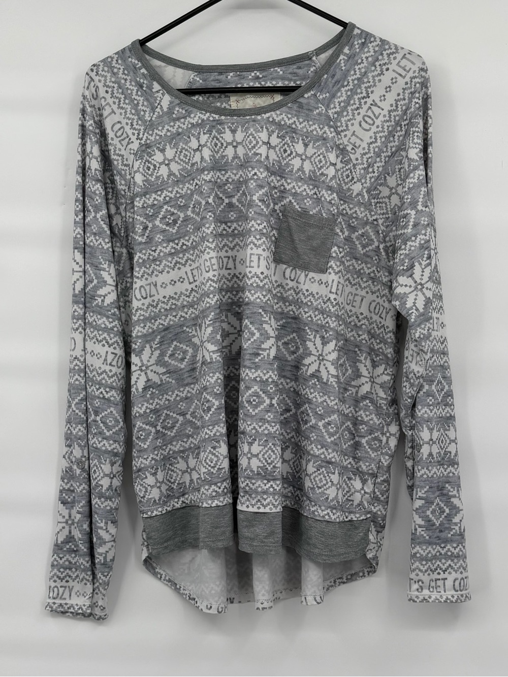 Cuddle duds gray white snowflake crew neck long sleeve